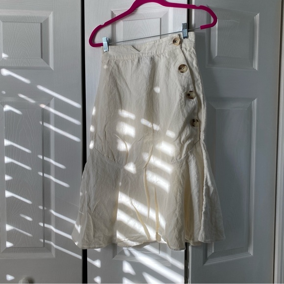 Ajaie Alaie Linen Button Skirt in White - Picture 1 of 3